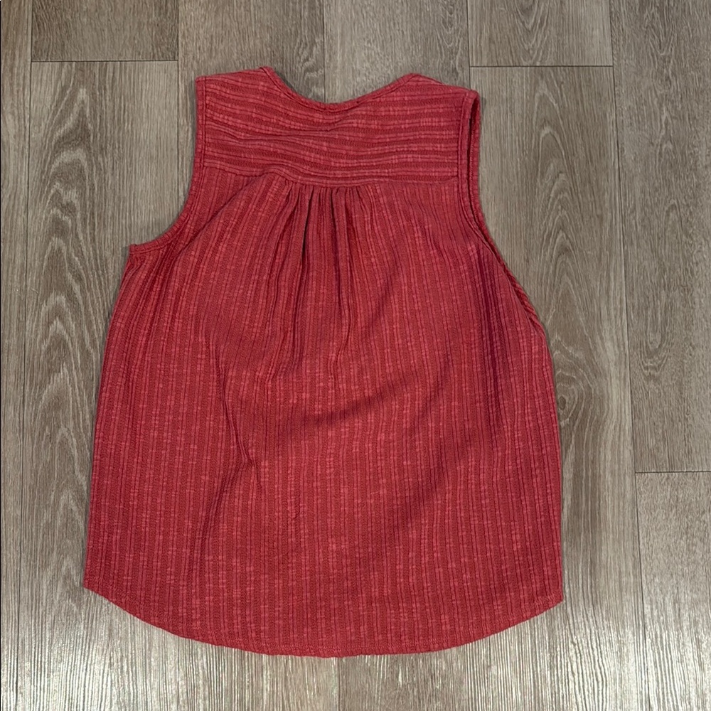 W5 coral Ribbed Buttoned Tank Top - Picture 4 of 4